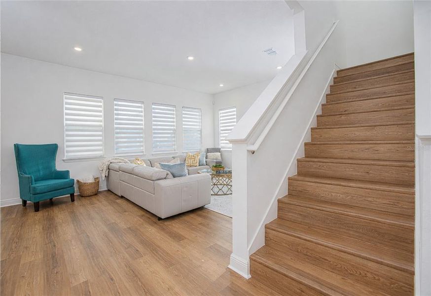 Furnished interior view inside a new home in , Orlando (Image 12).