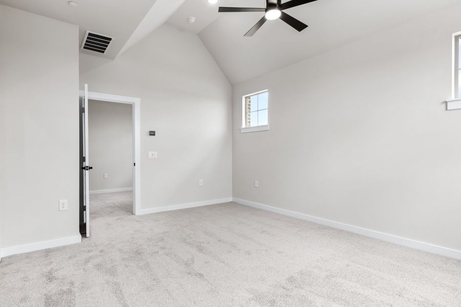 Spacious, unfurnished interior of a new home in Wildridge, Oak Point (Image 37). Spacious, unfurnished interior of a new home in Wildridge, Oak Point (Image 37).