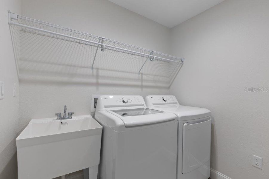 Furnished interior view inside a new home in , Citrus Springs (Image 5).