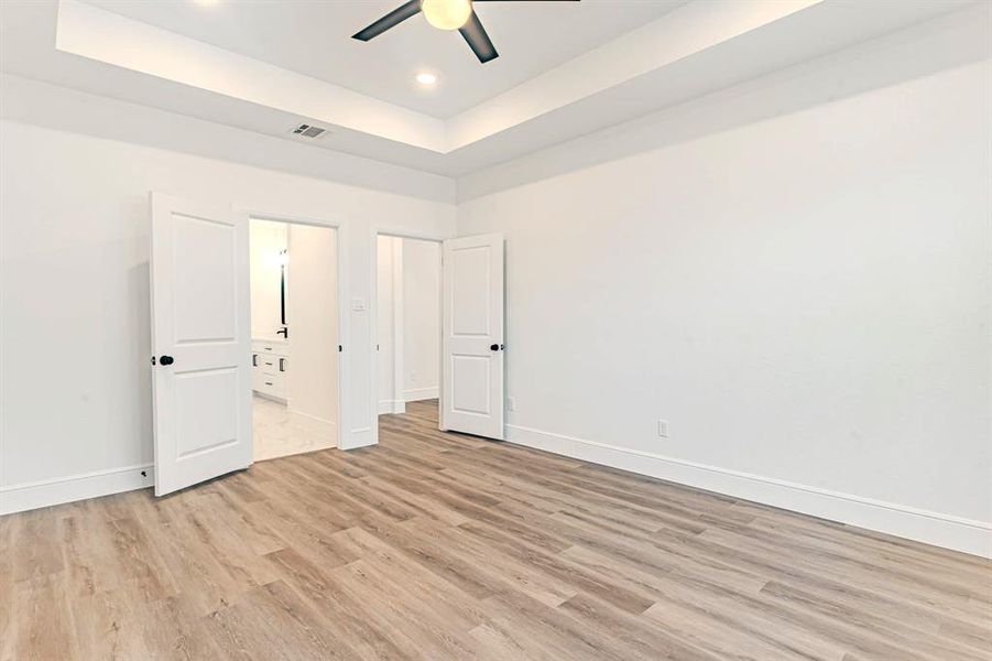 Spacious, unfurnished interior of a new home in , Granbury (Image 17). Spacious, unfurnished interior of a new home in , Granbury (Image 17).