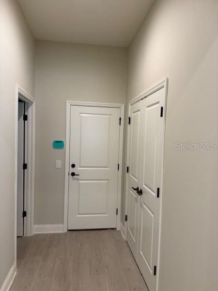 Spacious, unfurnished interior of a new home in , Lakeland (Image 8).