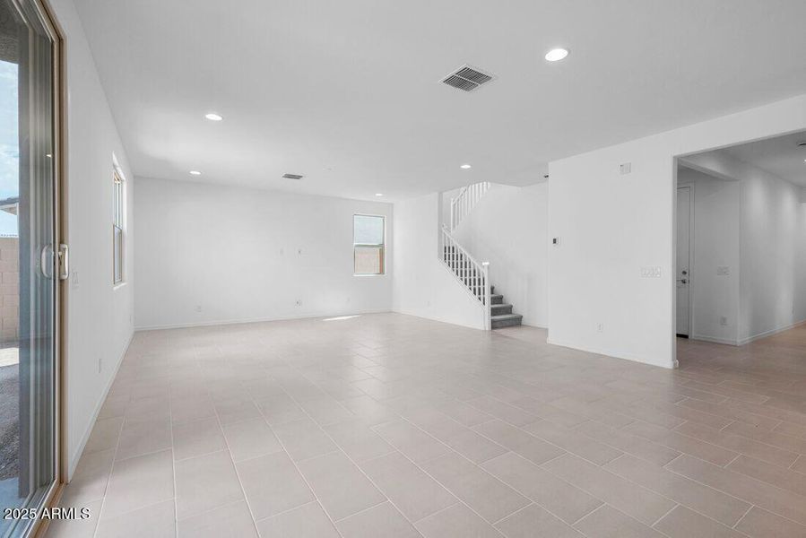 hj-az-phoenix-asante-vista-ellington-lot