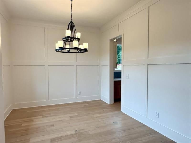 Spacious, unfurnished interior of a new home in Livingstone Park, Kennesaw (Image 15).