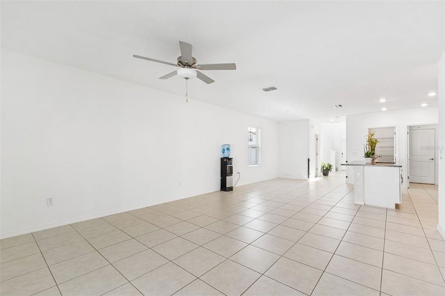 Spacious, unfurnished interior of a new home in , Zephyrhills (Image 36).