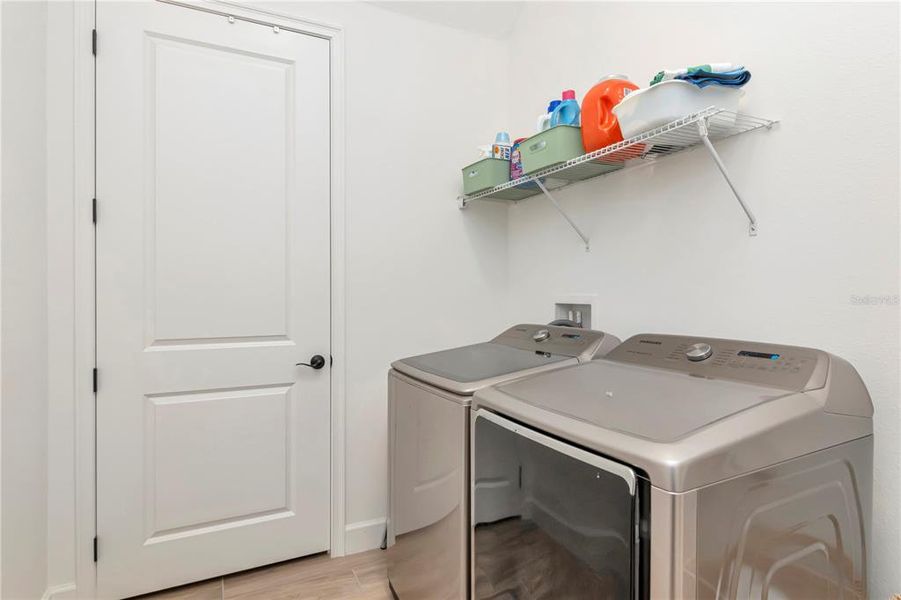 Furnished interior view inside a new home in , Apollo Beach (Image 28). Furnished interior view inside a new home in , Apollo Beach (Image 28).