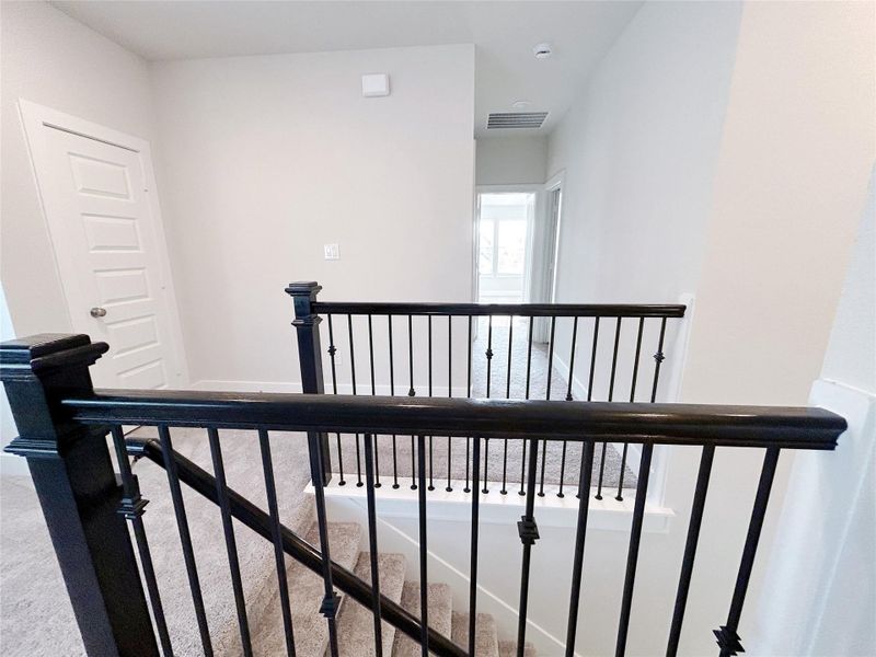 Spacious, unfurnished interior of a new home in Cross Creek Ranch 45′, Fulshear (Image 19).