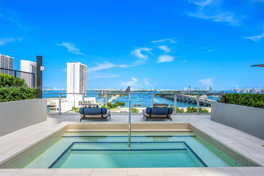 Exterior details and patio area of a home in , Miami (Image 25).