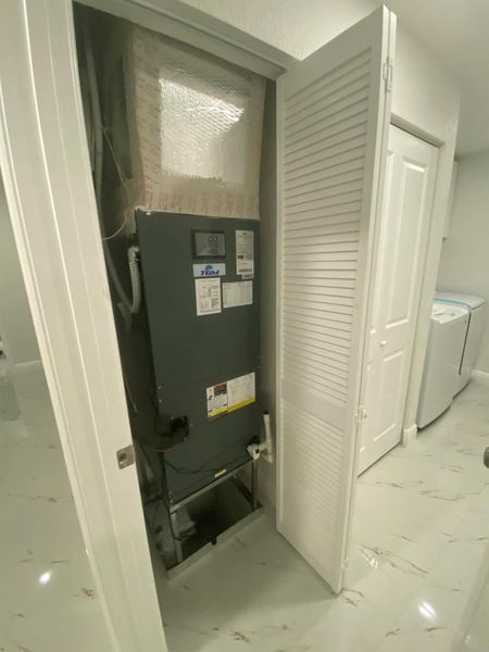 Sample of building materials used in homes in , Indiantown (Image 30).