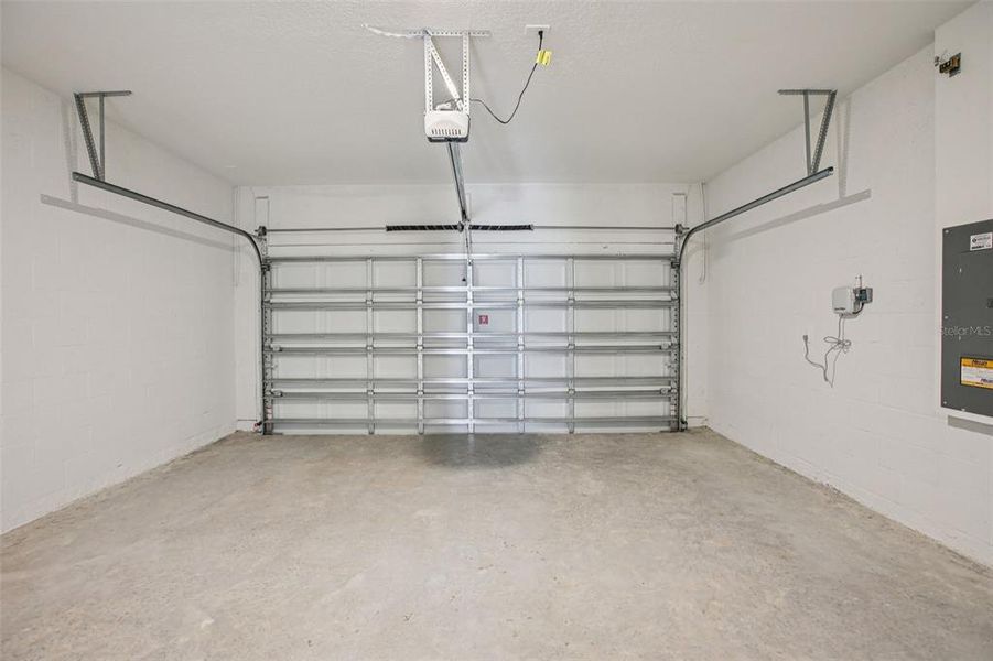 Spacious, unfurnished interior of a new home in Two Rivers - Premier Series, Zephyrhills (Image 36).