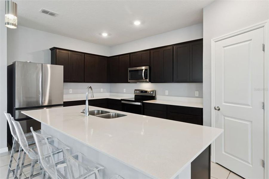 Furnished interior view inside a new home in , Lake Alfred (Image 19).
