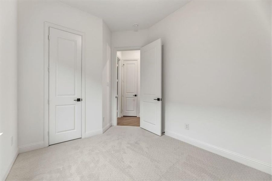 Spacious, unfurnished interior of a new home in , Lewisville (Image 37).