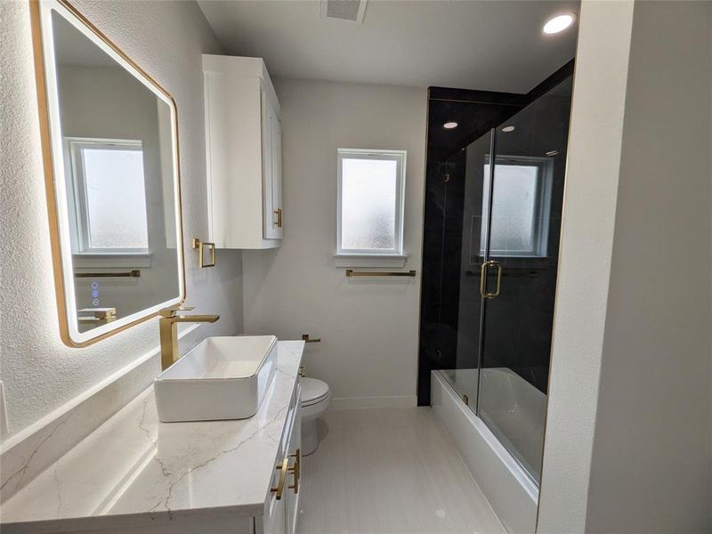 Furnished interior view inside a new home in , Dallas (Image 14).