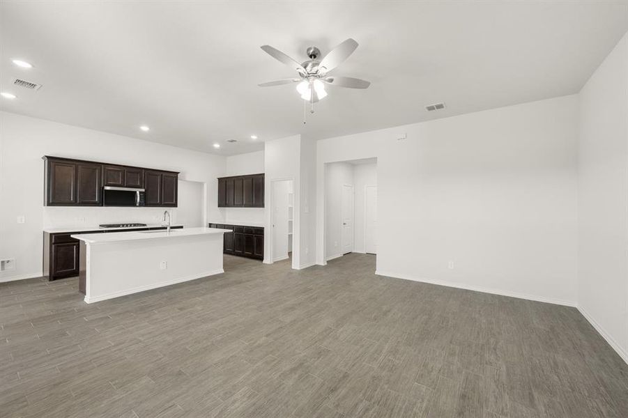 504 Diamond- Living Room-2 504 Diamond- Living Room-2