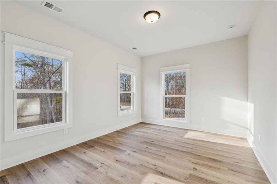 Spacious, unfurnished interior of a new home in , Dahlonega (Image 32).