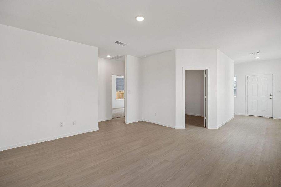 Spacious, unfurnished interior of a new home in Montgomery Bend, Montgomery (Image 28). Spacious, unfurnished interior of a new home in Montgomery Bend, Montgomery (Image 28).
