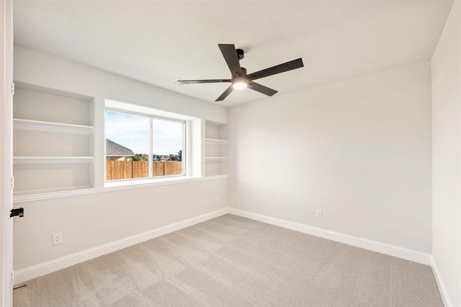 Spacious, unfurnished interior of a new home in The Retreat at North Grove 60, Waxahachie (Image 13).