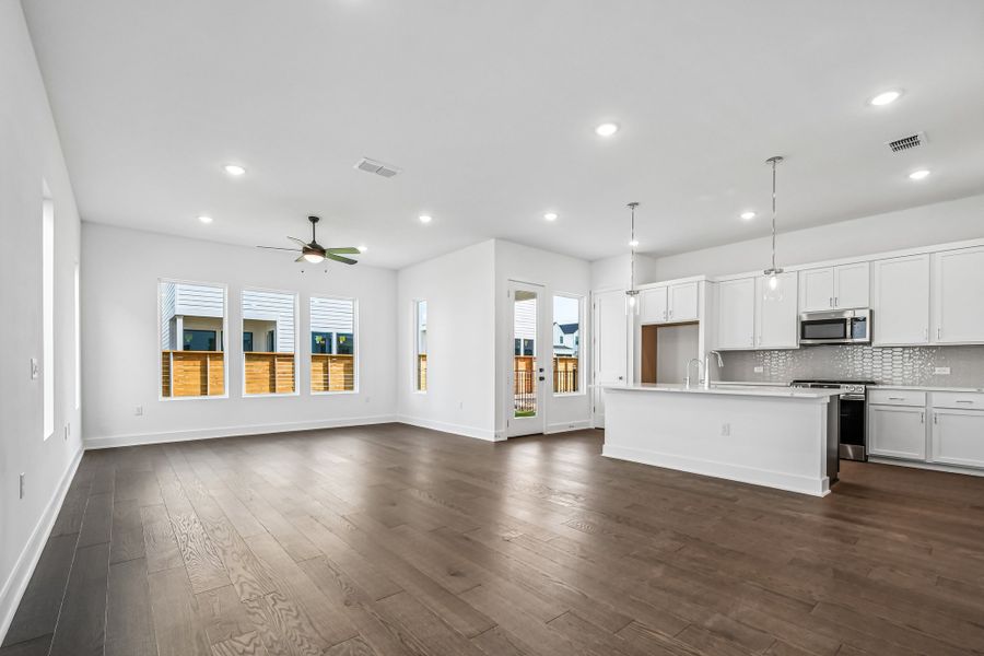 Spacious, unfurnished interior of a new home in Novel, Austin (Image 10). Spacious, unfurnished interior of a new home in Novel, Austin (Image 10).