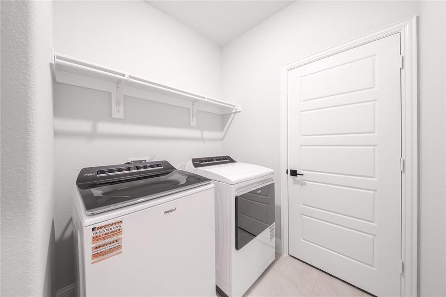 Furnished interior view inside a new home in Chalk Hill, Celina (Image 6). Furnished interior view inside a new home in Chalk Hill, Celina (Image 6).