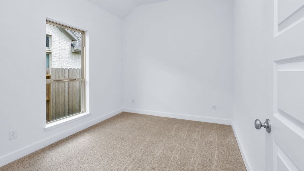 Spacious, unfurnished interior of a new home in Escondido, Magnolia (Image 12).