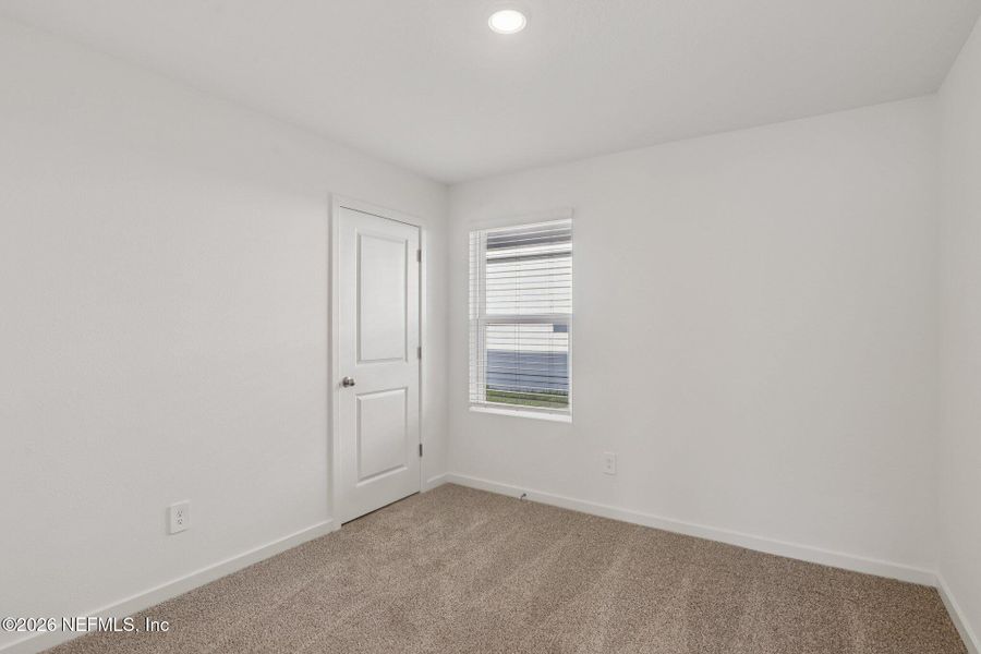 Spacious, unfurnished interior of a new home in Kings Preserve, Jacksonville (Image 13).