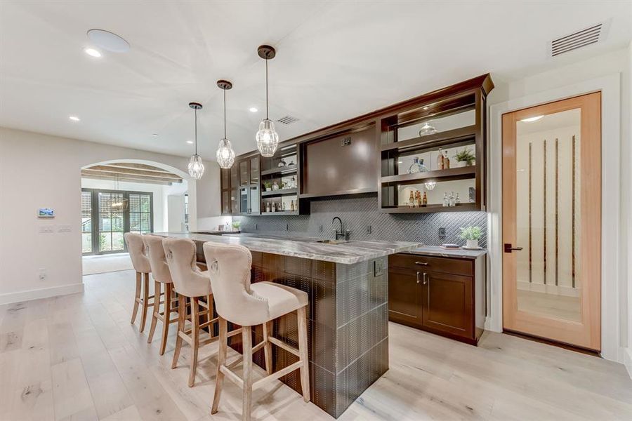 Basement Wet bar