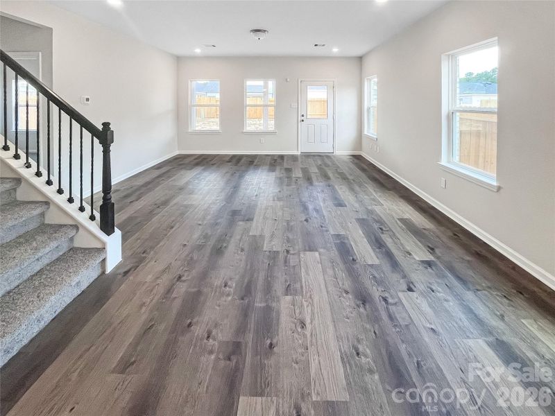 Spacious, unfurnished interior of a new home in Sunset Meadows, Charlotte (Image 12).