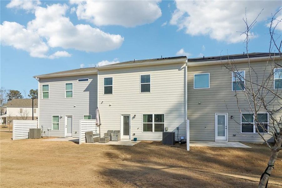 Exterior details and patio area of a home in , Powder Springs (Image 3).