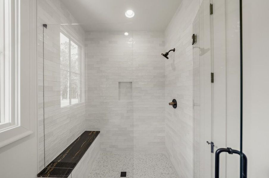 Spacious, unfurnished interior of a new home in , Alpharetta (Image 69).