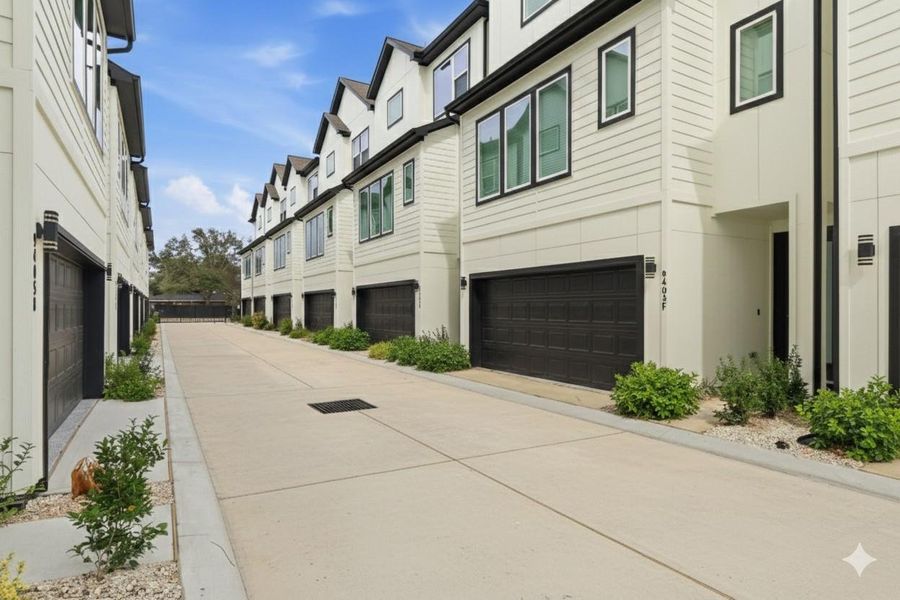 Front exterior of a new home in , Houston, TX, highlighting curb appeal (Image 22).