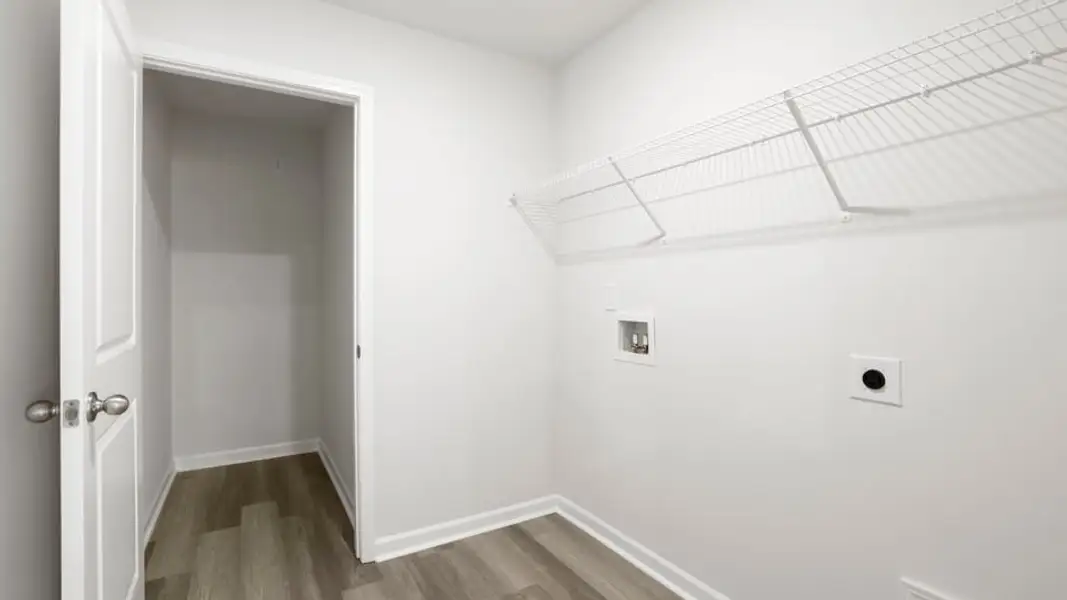 Spacious, unfurnished interior of a new home in Varner Station, Woodruff (Image 35).