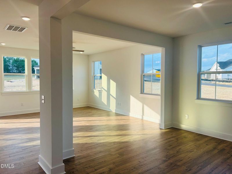 RVF 36-Open Dining-flex-sitting room