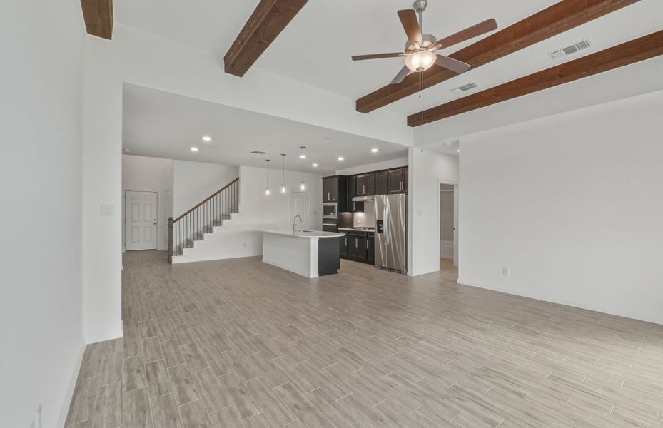 Spacious, unfurnished interior of a new home in Wolf Ranch, Georgetown (Image 12).