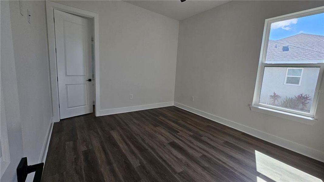 Spacious, unfurnished interior of a new home in , Port Charlotte (Image 25).