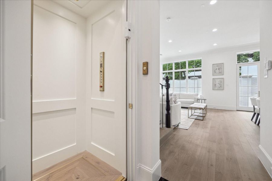 Spacious, unfurnished interior of a new home in , Houston (Image 20). Spacious, unfurnished interior of a new home in , Houston (Image 20).