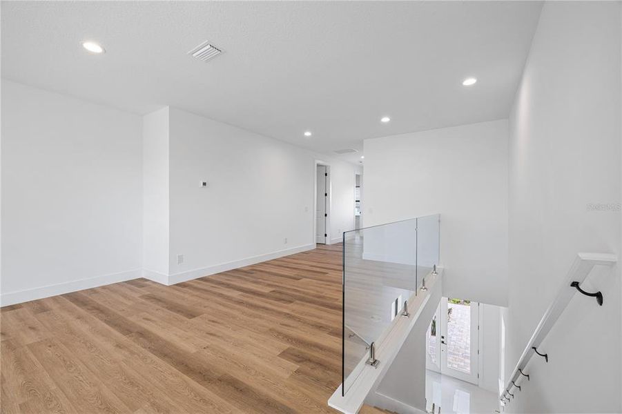 Spacious, unfurnished interior of a new home in , Montverde (Image 28).