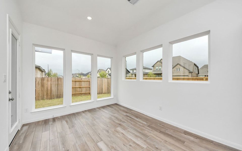 Representative unfurnished interior of a home built from the Knox by Brookfield Residential in 50' Traditional Homes at Elyson, Katy (Image 12).