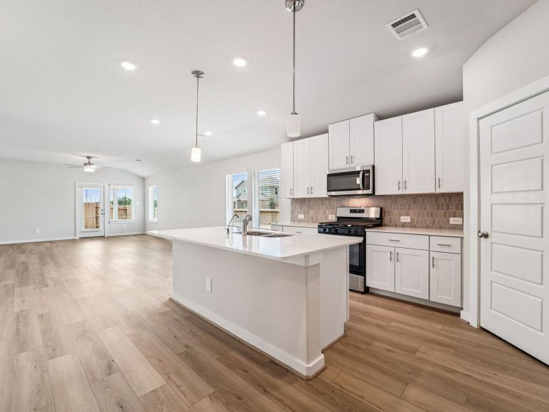 The Hughes floorplan in Heights of Barbers Hill of Mont Belvieu, TX. The Hughes floorplan in Heights of Barbers Hill of Mont Belvieu, TX.