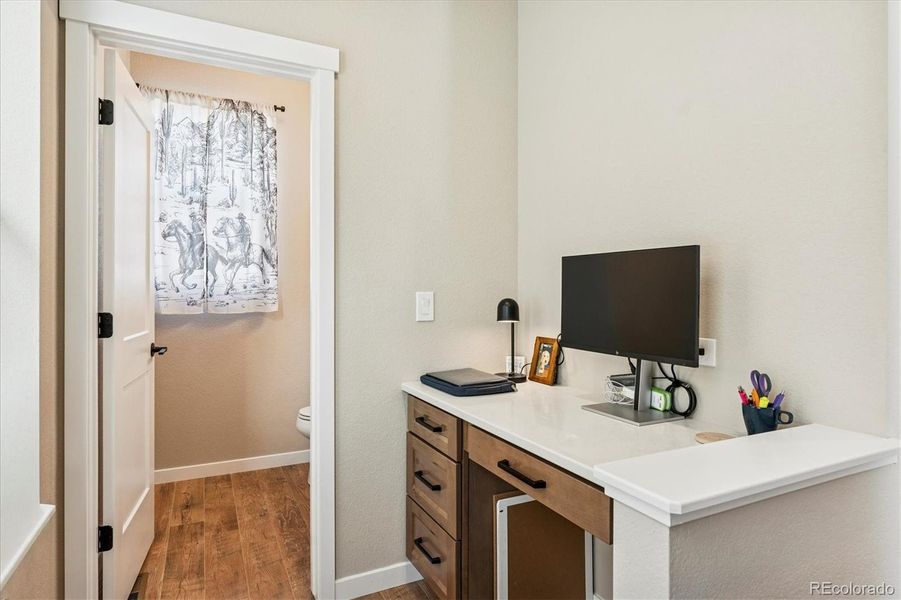 Convenient Main Level Pocket Office Convenient Main Level Pocket Office