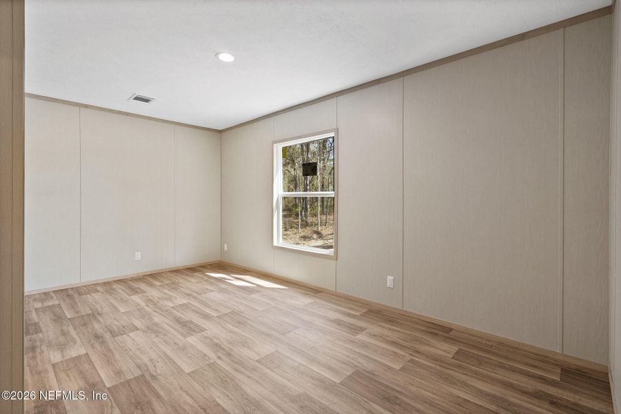 Spacious, unfurnished interior of a new home in , Keystone Heights (Image 22).