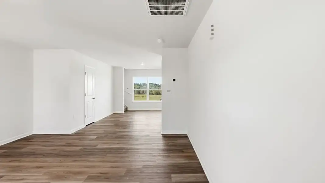 Spacious, unfurnished interior of a new home in Baxter Village, Boiling Springs (Image 18).