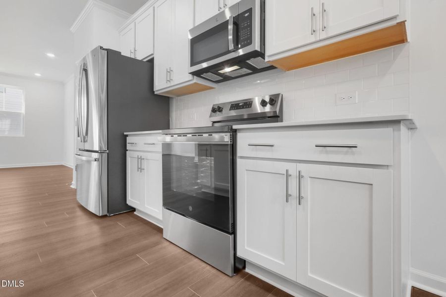 SUN_ElmGrove_Pic_Jackson_QMI_24_Kitchen_