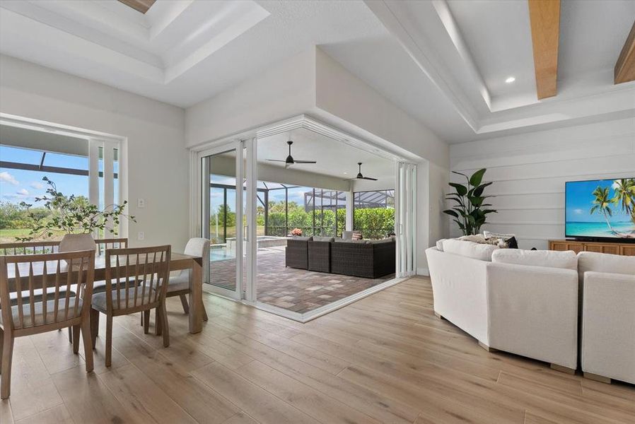 Community amenities in Gran Place, Venice (Image 38).