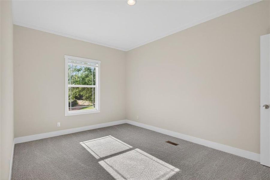 Spacious, unfurnished interior of a new home in , Waleska (Image 29).