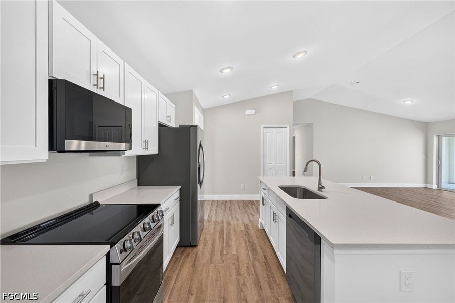 Furnished interior view inside a new home in Cape Coral, Cape Coral (Image 10).