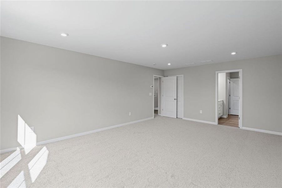 Spacious, unfurnished interior of a new home in Twin Lakes, Hoschton (Image 14).