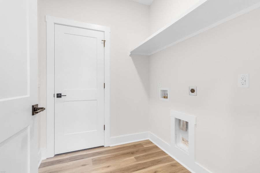 Spacious, unfurnished interior of a new home in , North Charleston (Image 23).