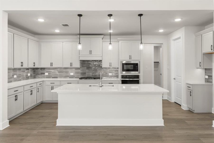 12. 7224 Indian Paintbrush - Kitchen