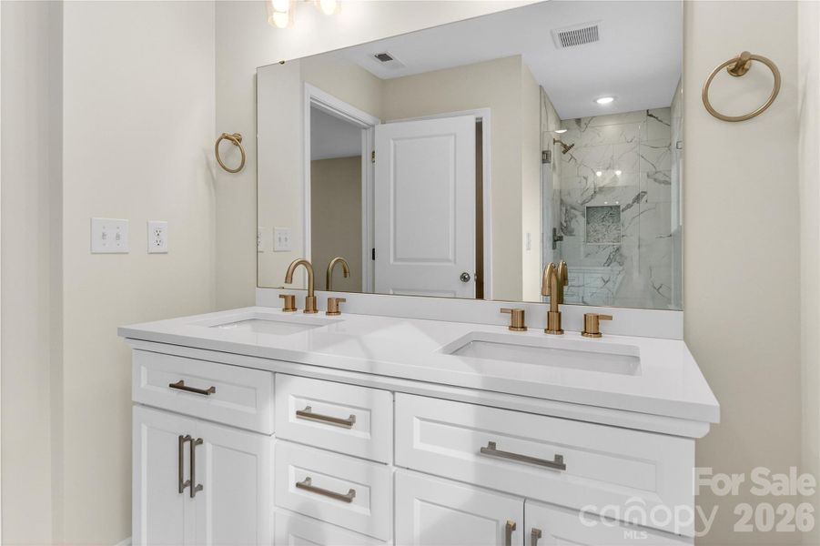 Image 42 of a home in .