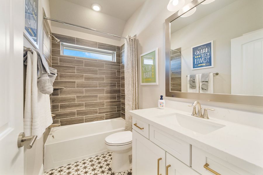 Representative furnished interior of a home built from the Sedona by Beazer Homes in Copia Pines, Montgomery (Image 11).