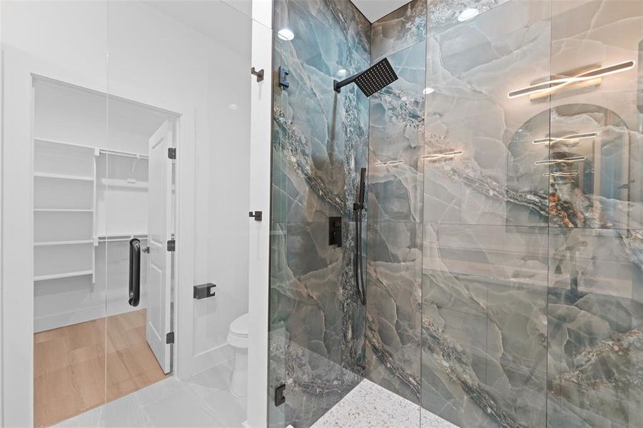 Furnished interior view inside a new home in , Glenn Heights (Image 8).